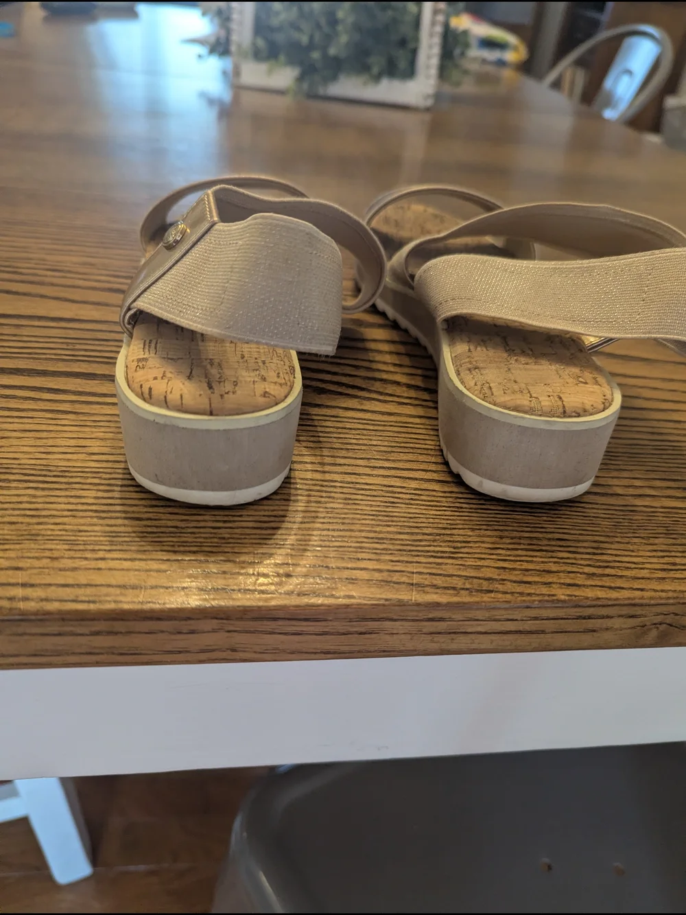 GUC Anne Klein AK Sport Womens 7 Morley Rose Gold Metallic Wedge Sandals